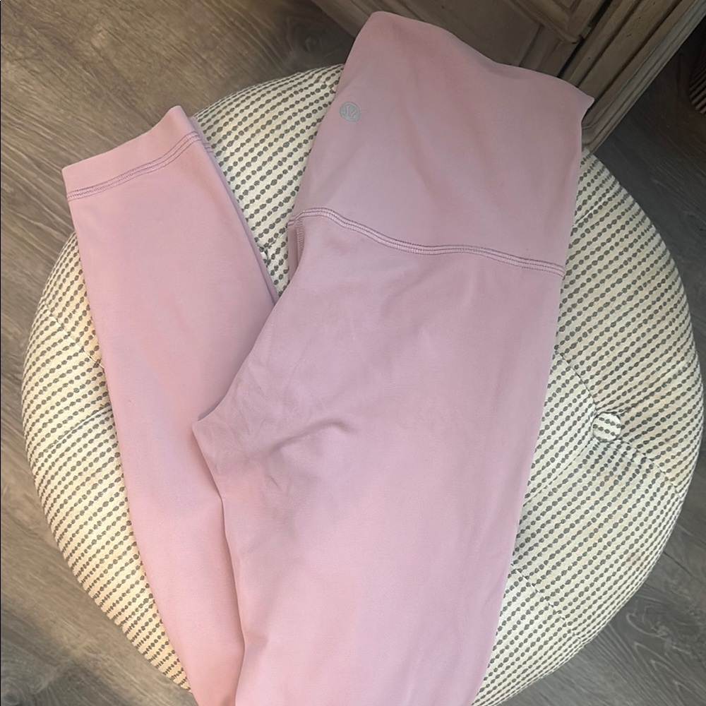 Lululemon High Rise Align Leggings 28’ in pale pink